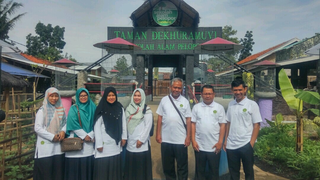 Study Banding Prodi Piaud Ke Sekolah Alam Pelopor Bandung